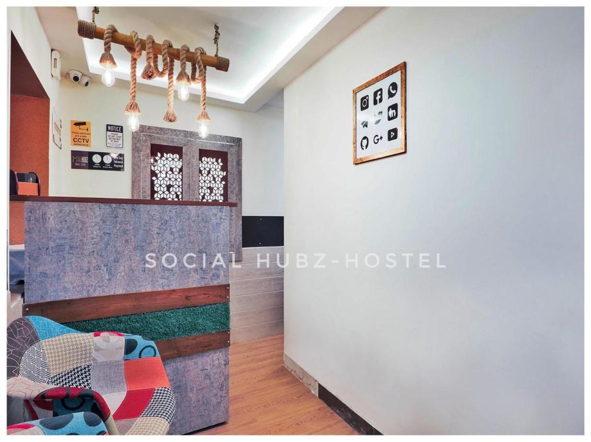 Social Hubz Hostel Βομβάη Εξωτερικό φωτογραφία