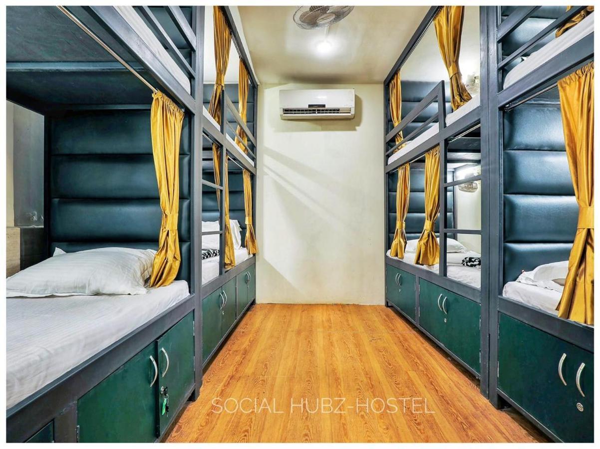 Social Hubz Hostel Βομβάη Εξωτερικό φωτογραφία