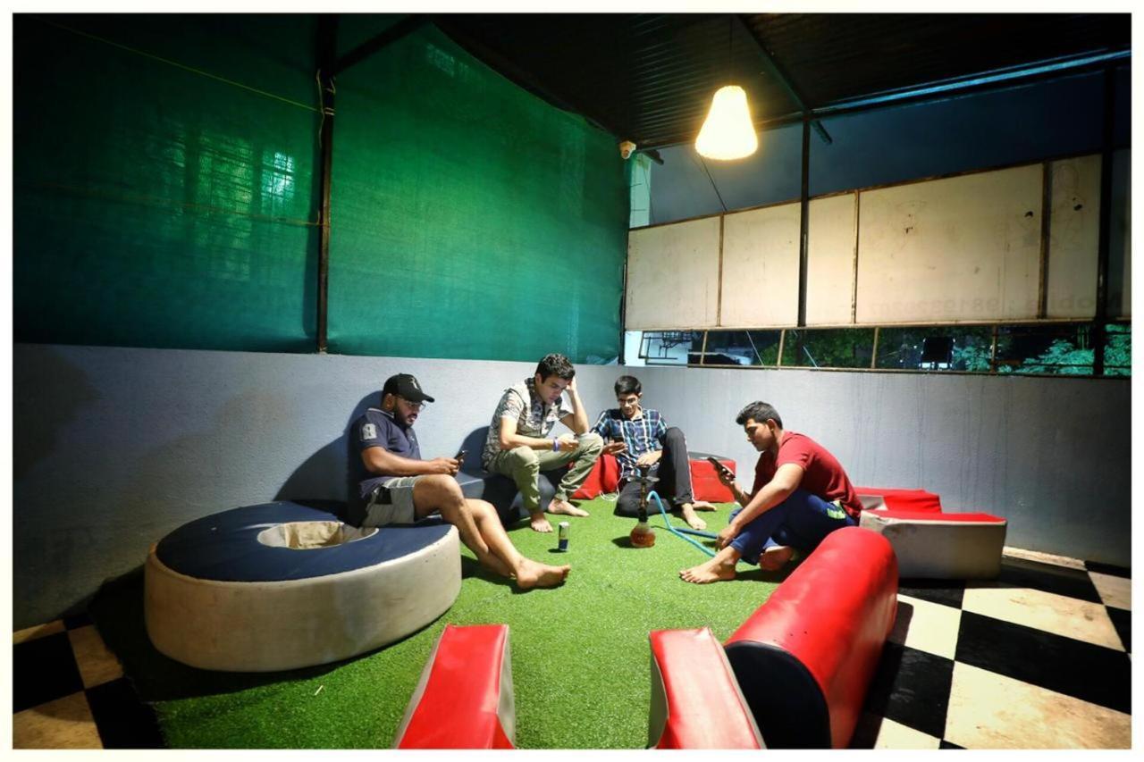 Social Hubz Hostel Βομβάη Εξωτερικό φωτογραφία