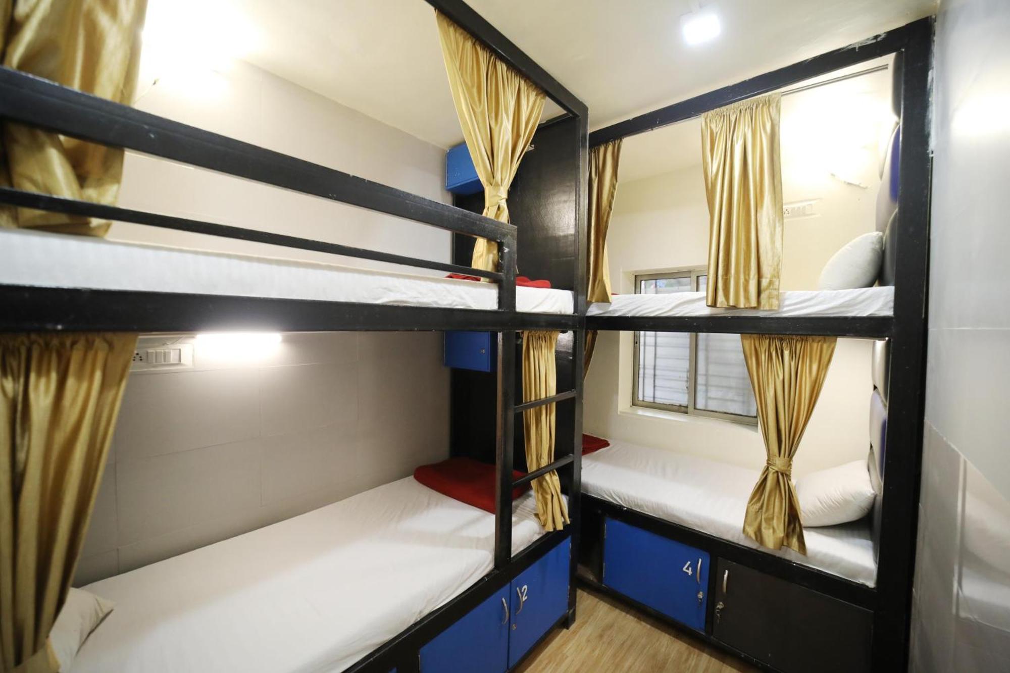 Social Hubz Hostel Βομβάη Εξωτερικό φωτογραφία