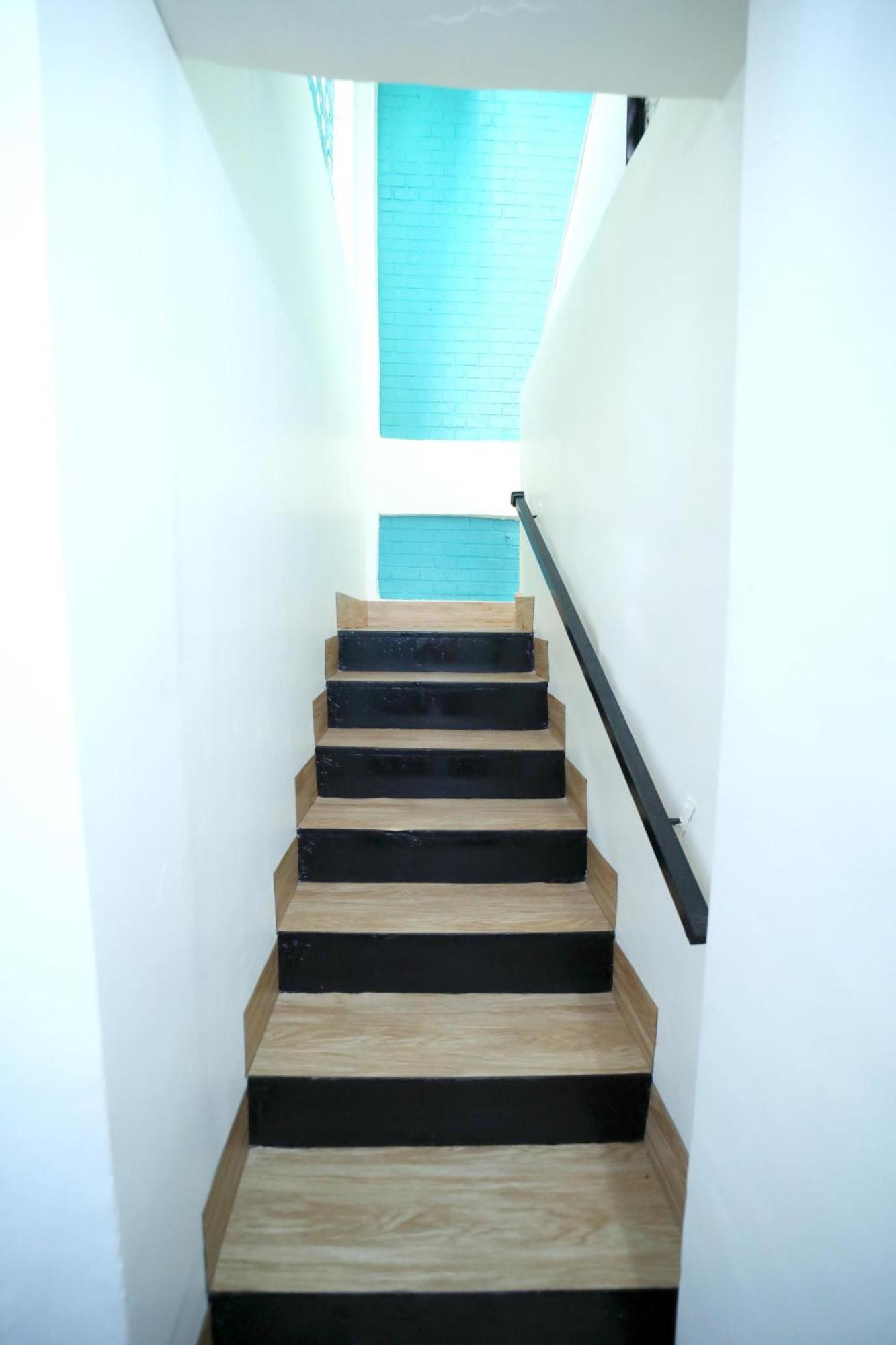 Social Hubz Hostel Βομβάη Εξωτερικό φωτογραφία