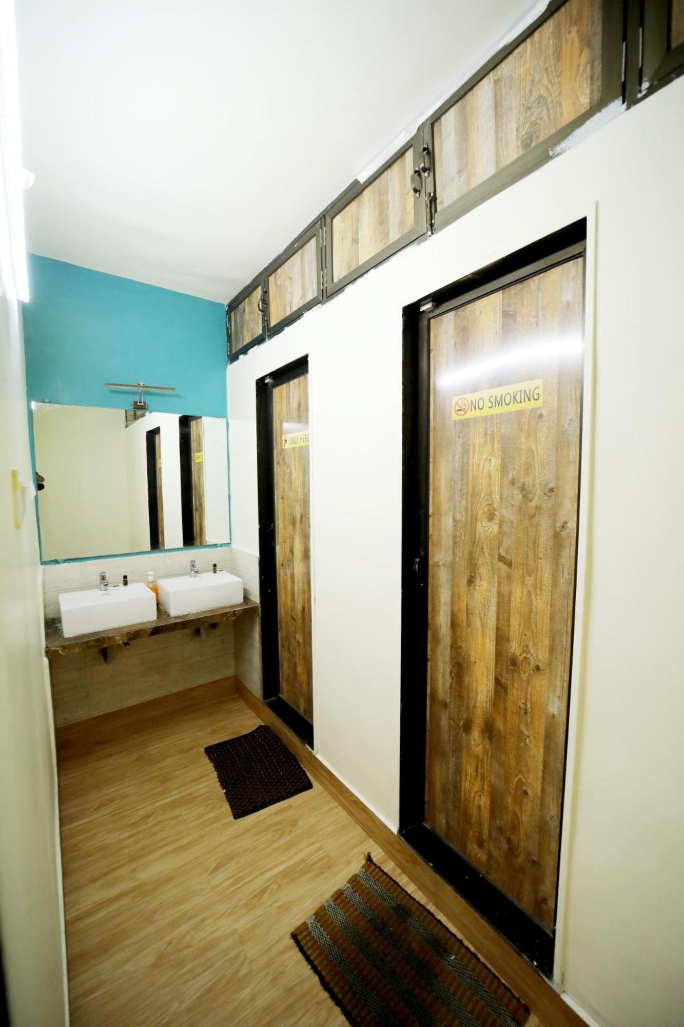 Social Hubz Hostel Βομβάη Εξωτερικό φωτογραφία