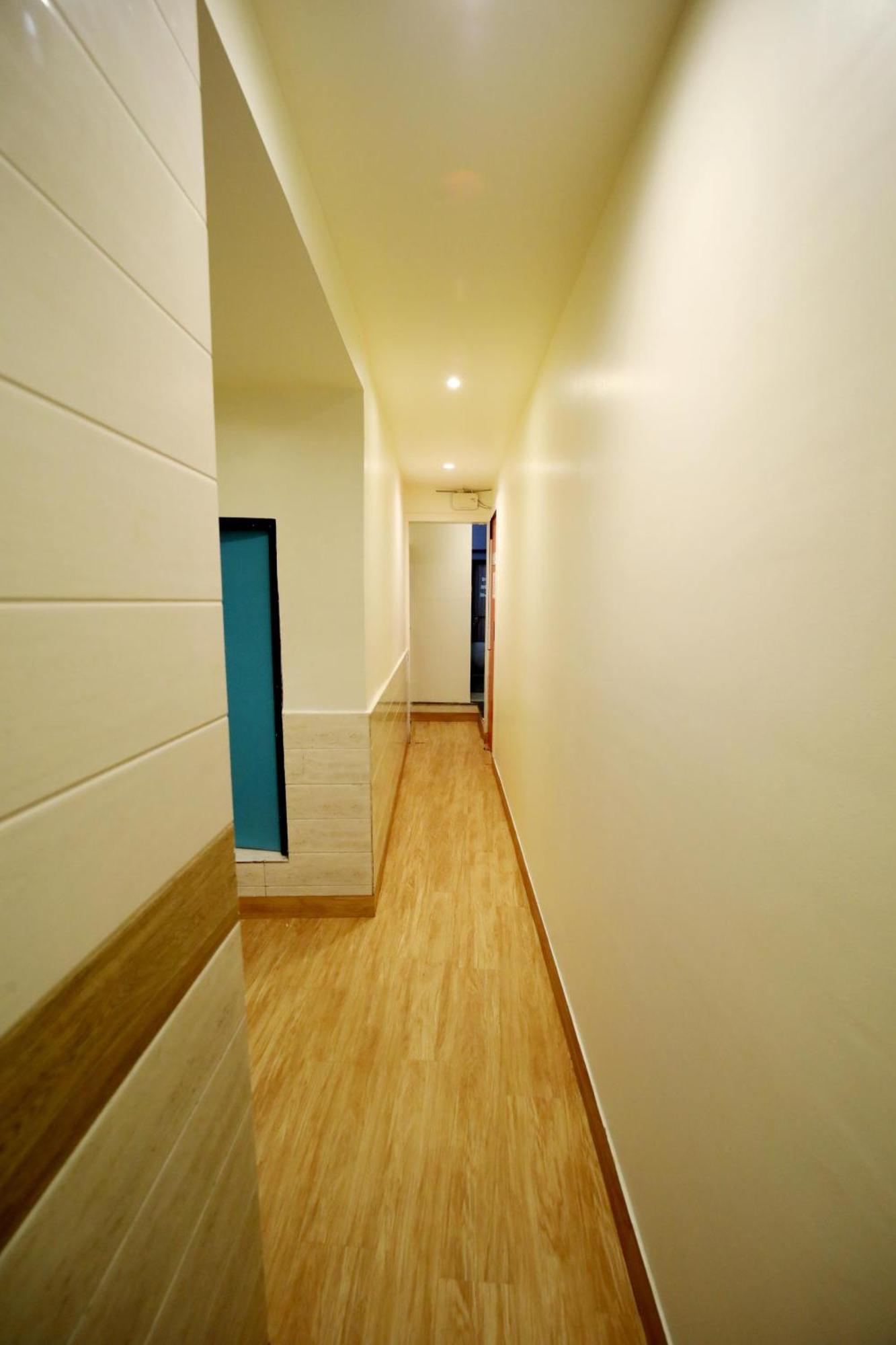 Social Hubz Hostel Βομβάη Εξωτερικό φωτογραφία